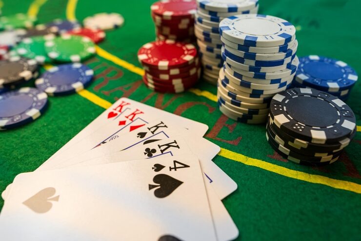 kipas899 platform interface showing slot games and live tables